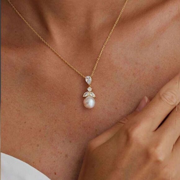 Elegant Gold Pearl Necklace #1551 - Picture 3 of 5